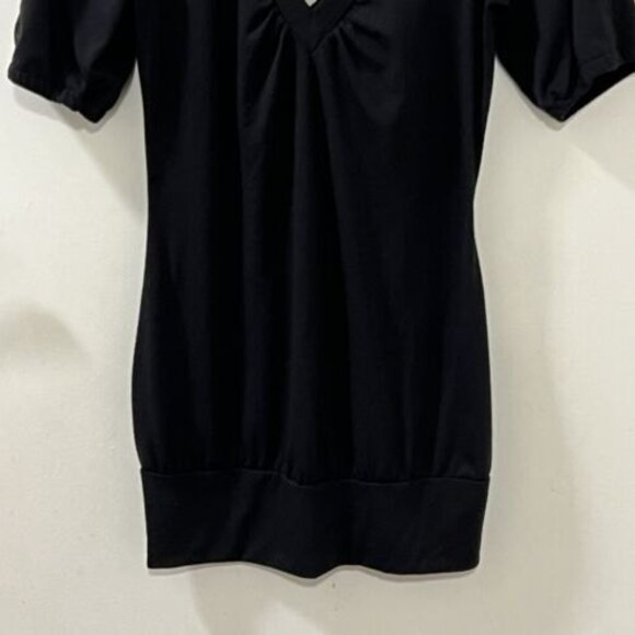 American Rag Womens Black Short Sleeve Cold Shoulder Top V Neck Size Medium USA - Picture 4 of 12